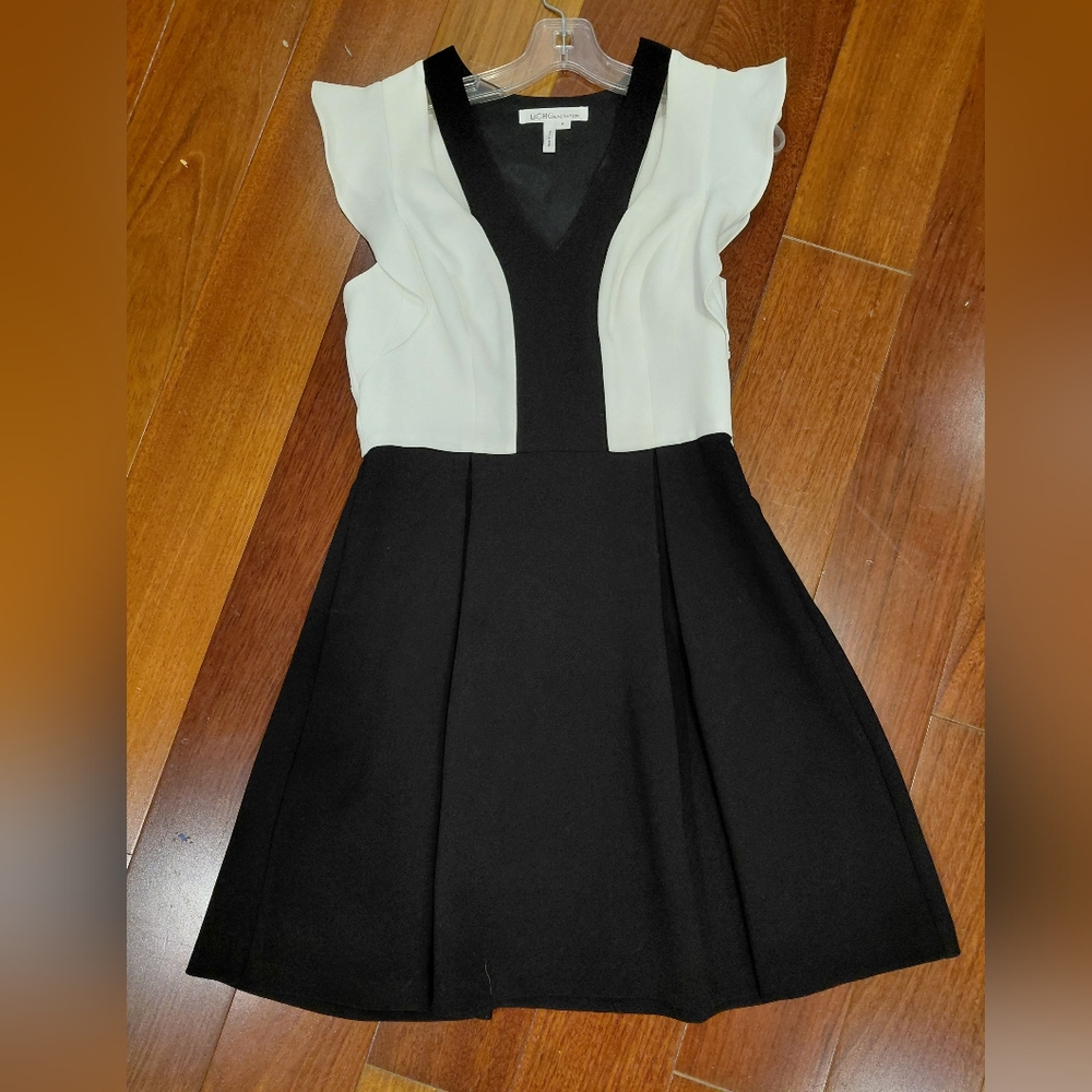 BCBGeneration Black And White Flutter Sleeve Dres… - image 1
